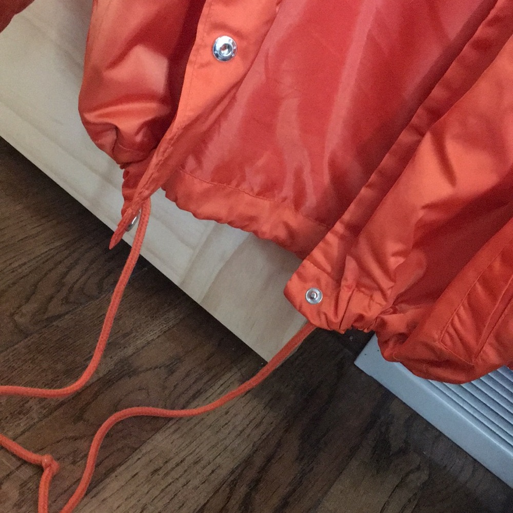 Windbreaker - Picture 4 of 5